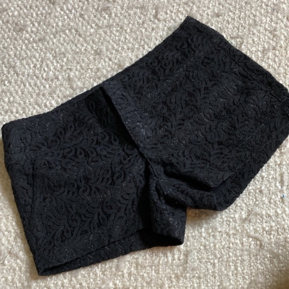💕NWOT Boom Boom Jean Size 1 Black Lace Shorts
